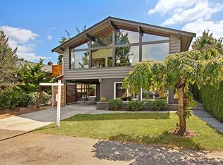 3517 NE 148th St, Lake Forest Park, WA 98155