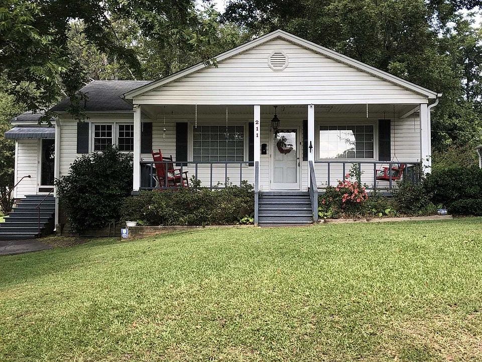 1st image of 211 Mullins St