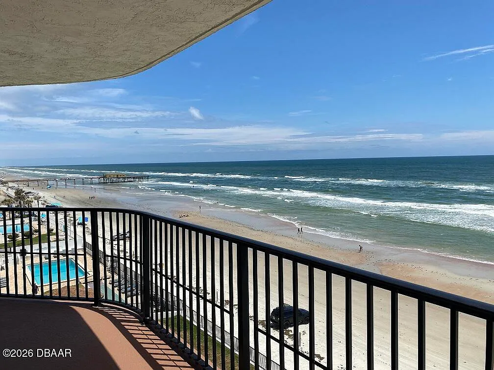 3 bed, 3.0 bath, 1826 sqft, $4,800 — Photo 4