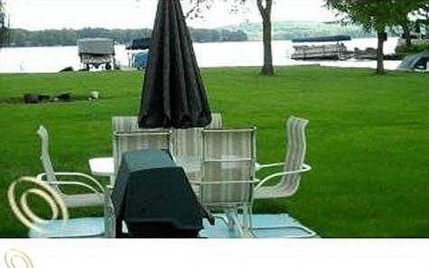 Patio Lakeview.jpg