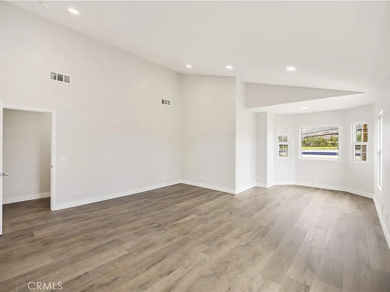 350 E Juanita Ave — Photo 15