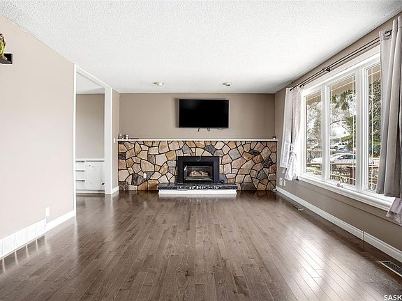 5th image of 75 Rothwell CRESCENT