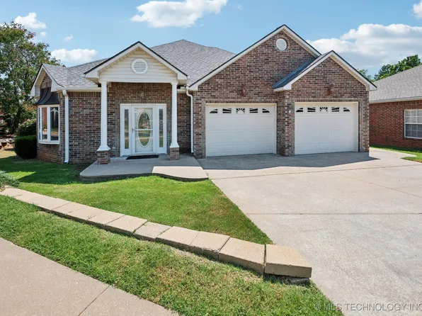 4320 Greentree Way #8-A, Sand Springs, OK 74063