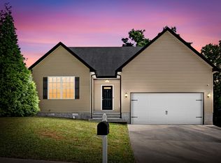412 Leslie Wood Dr, Clarksville, TN 37040