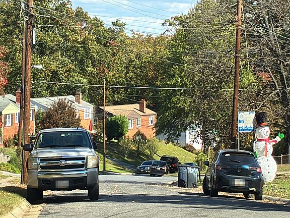 4th image of 7614 Kidmore Ln