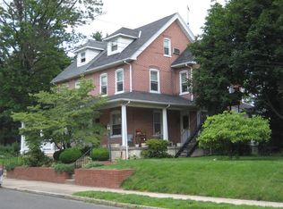 41 E 6th St, Lansdale, PA 19446