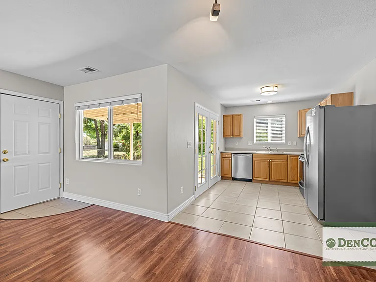 2906 S Cherry Way — Photo 7