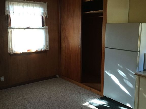 5th image of 998 Mesa St