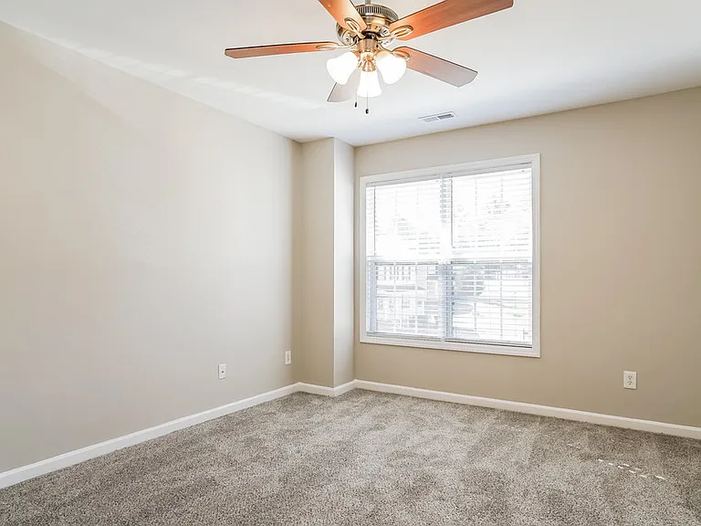 76 Nancy Ct — Photo 10
