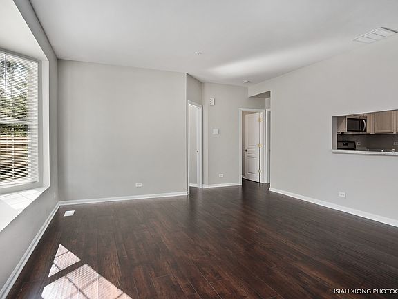 3rd image of 433 Arboretum Dr #101