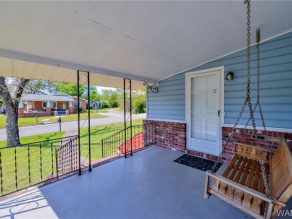 5th image of 8 Arlington Dr