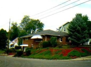 750 Todd Ave, Ellwood City, PA