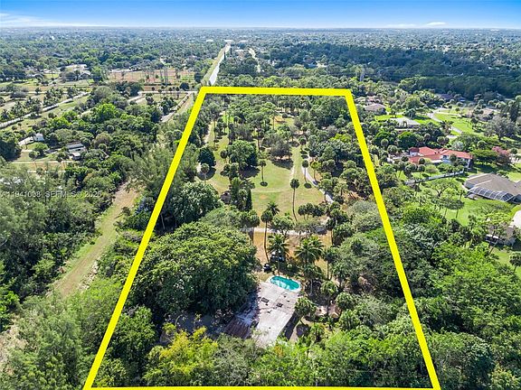 3rd image of 12033 Acme Rd