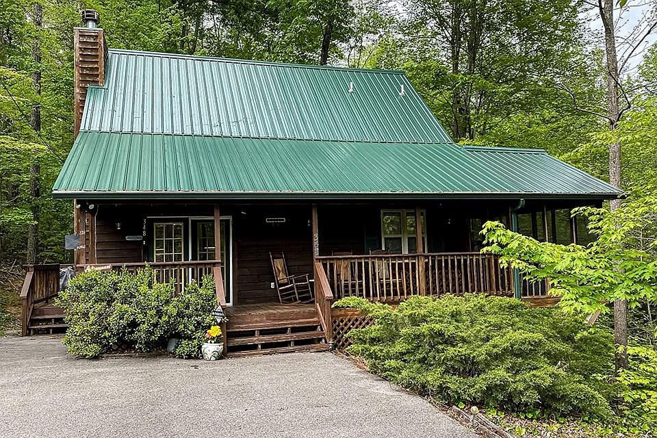 1st image of 348 Rainbow Cir