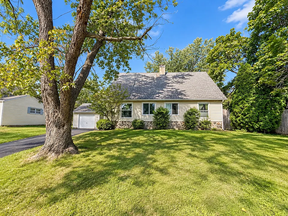 61 Berkshire Ln