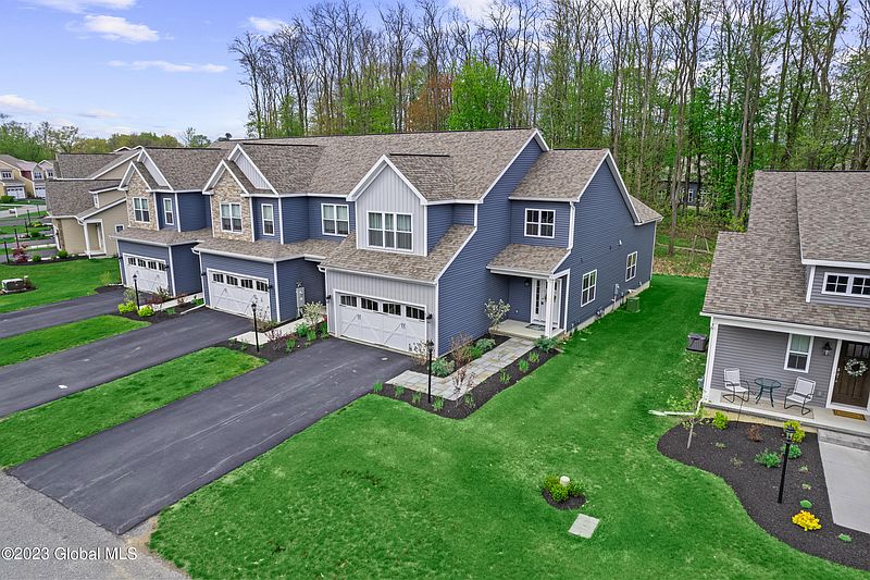 2nd image of 6C Macoun Drive