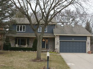 554 Sunnyside Ave, Gurnee, IL 60031