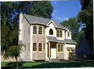 52 McGaw Ave, Lake Grove, NY 11755