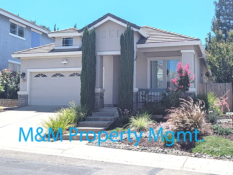 110 Trejo Way — Photo 1