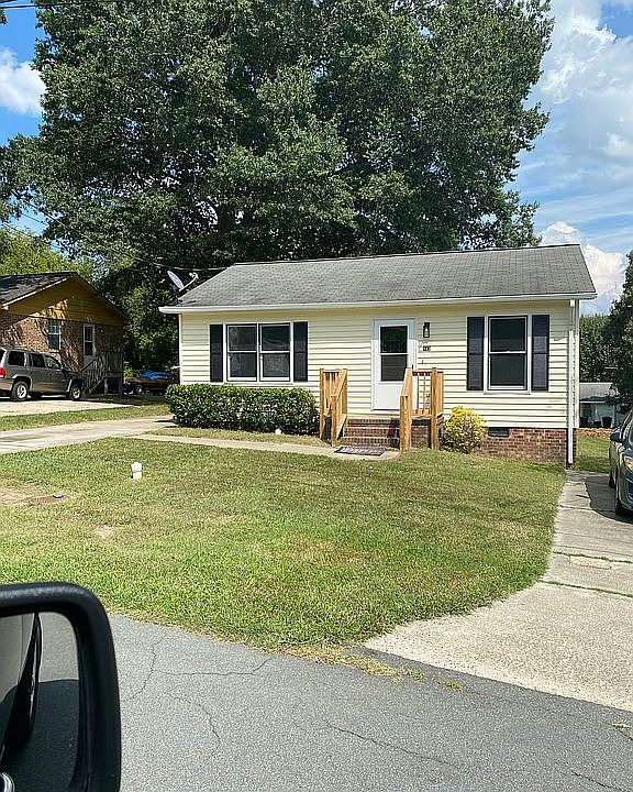 1st image of 413 Lincoln St