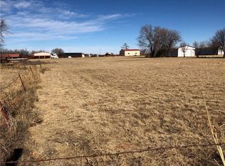 805 E Tyler St, Mangum, OK 73554