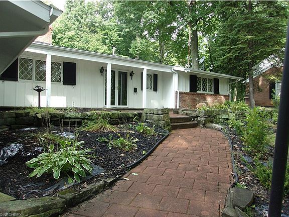 2nd image of 418 Parkview Dr