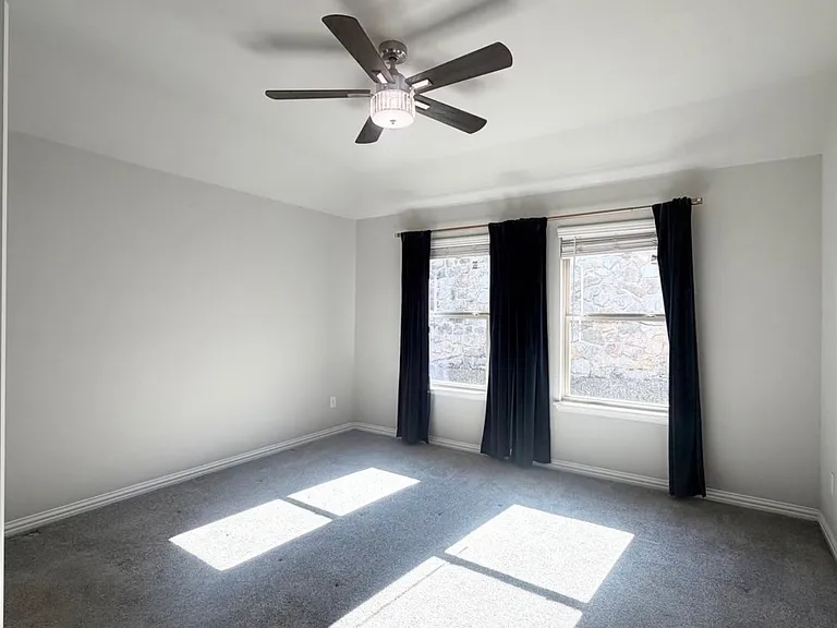 521 Hillcrest Cir — Photo 21