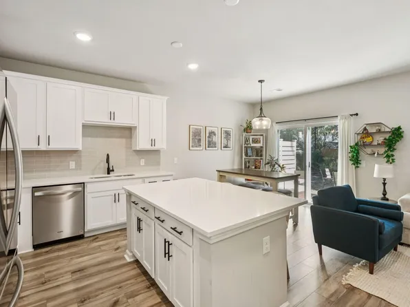 8412 Hidden Bakers Trce, North Charleston, SC 29418