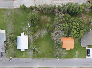 1059 Tabernacle St, Seguin, TX 78155