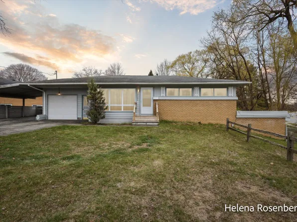 1202 W Blackburn St, Greenville, MI 48838