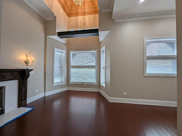 2150 W Monroe St — Photo 50