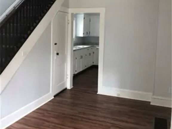 4th image of 20 Scammell St