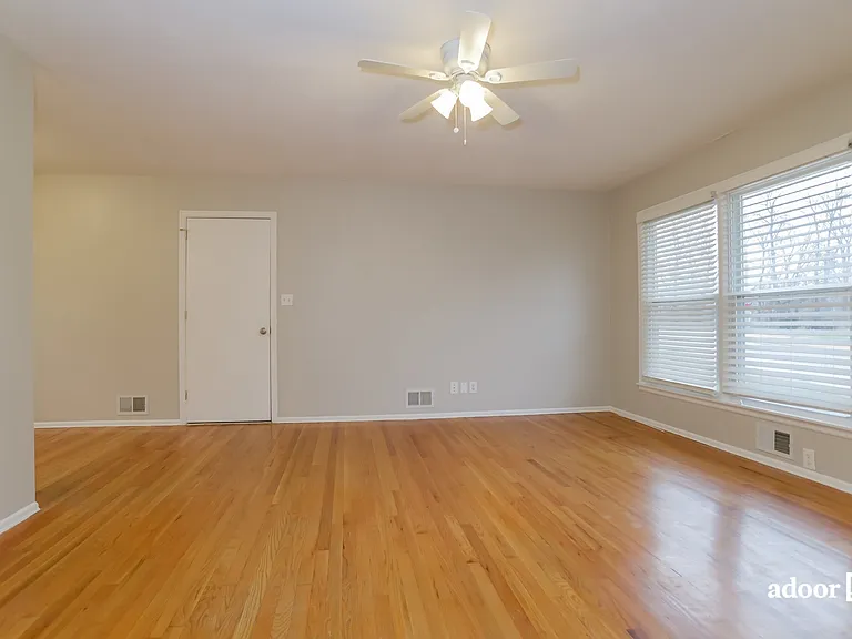 405 Grant St — Photo 7