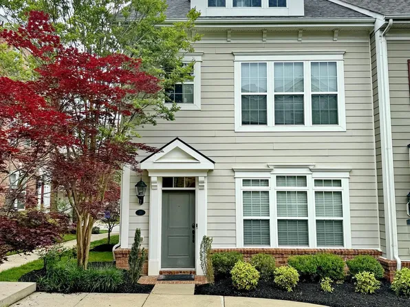 31 Steeplechase Dr, La Plata, MD 20646