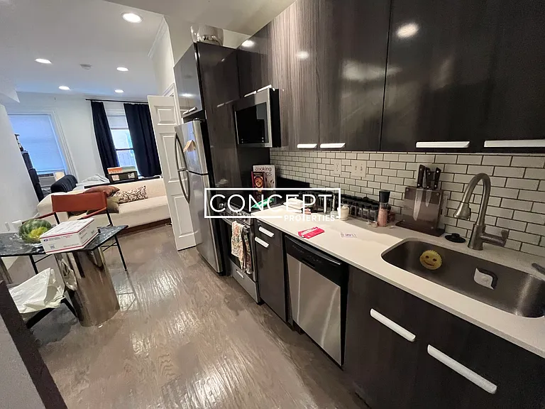 270 Newbury St #6CP — Photo 11