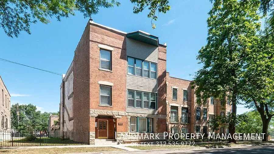 4351 S St Lawrence Unit 3 — Photo 1