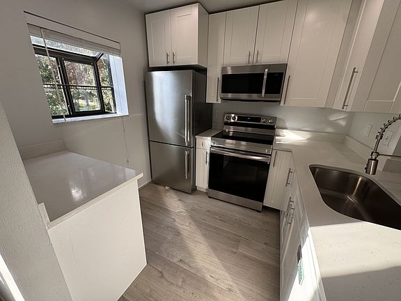 2nd image of 5665 Gardens Dr #204