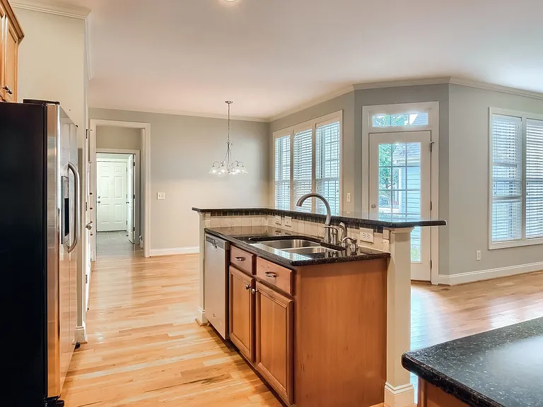 428 Marsh Landing Dr — Photo 15