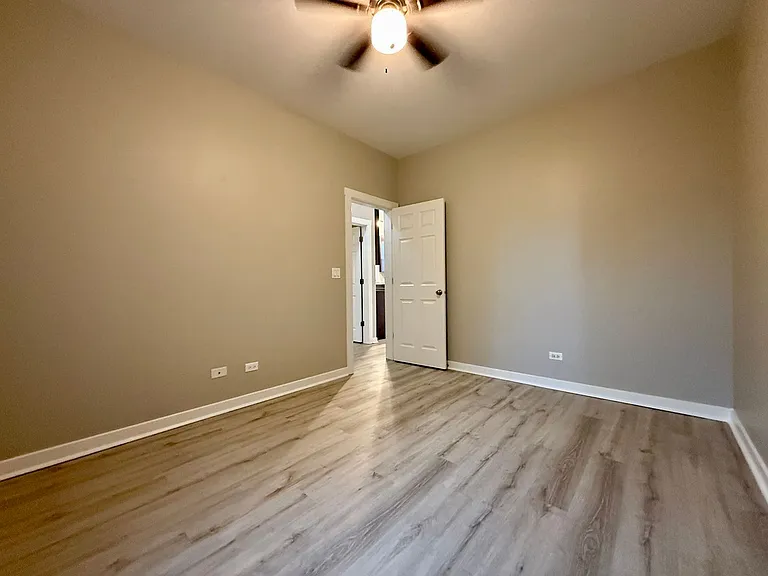 3222 S Aberdeen — Photo 17