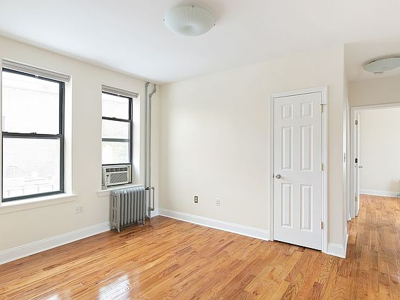 5th image of 2246 31st St APT 2A