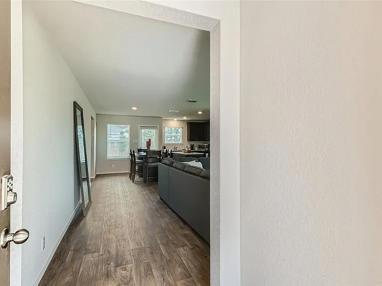 15347 Shortwing — Photo 4