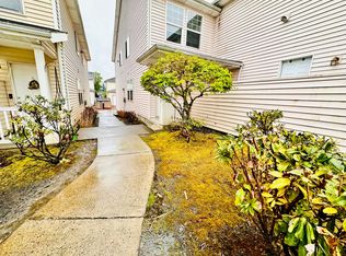 8508 NE Knott St UNIT B, Portland, OR 97220