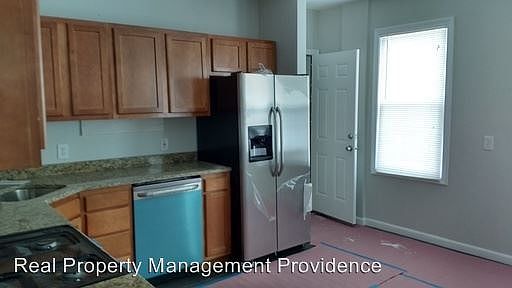 2nd image of 140 Courtland St #3L