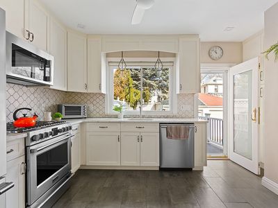 61 78th St, Brooklyn, NY, 11209