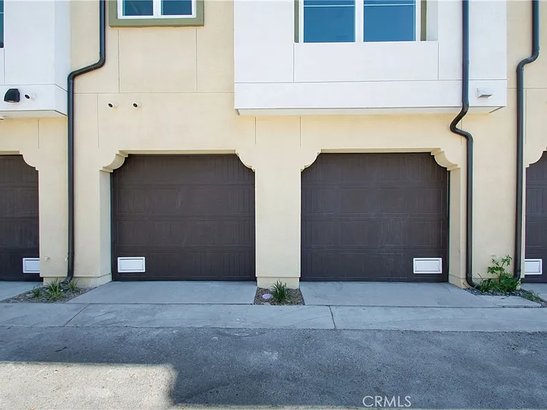 1523 Doheny Way — Photo 31