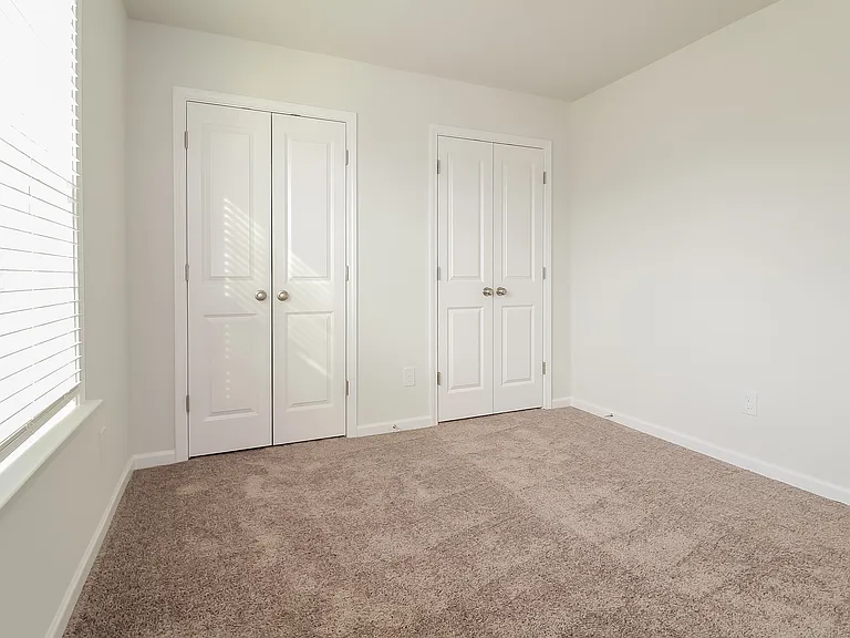 518 Whittier St — Photo 13