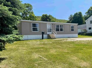 82 North St, Bristol, VT 05443