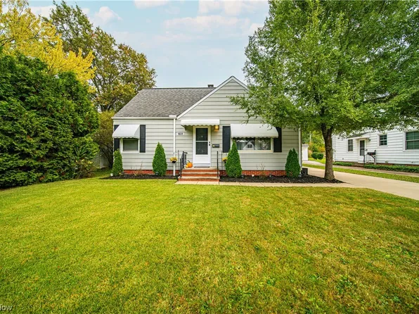 1631 Harwich Rd, Lyndhurst, OH 44124