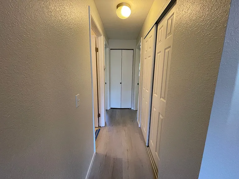 Skandi Villa in Edmonds | Boutique Apartments with Modern Touches | 1 MONTH FREE! — Photo 21