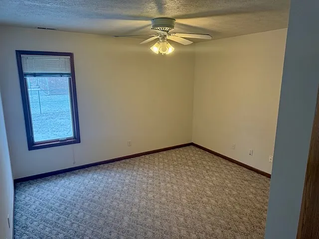 1074 Cumberland Ave — Photo 10